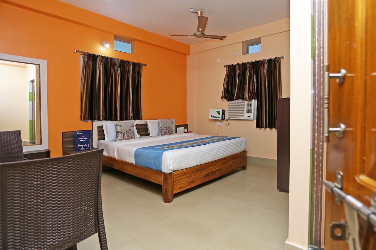 Krishna Residency Hotel ปูรี ภายนอก รูปภาพ