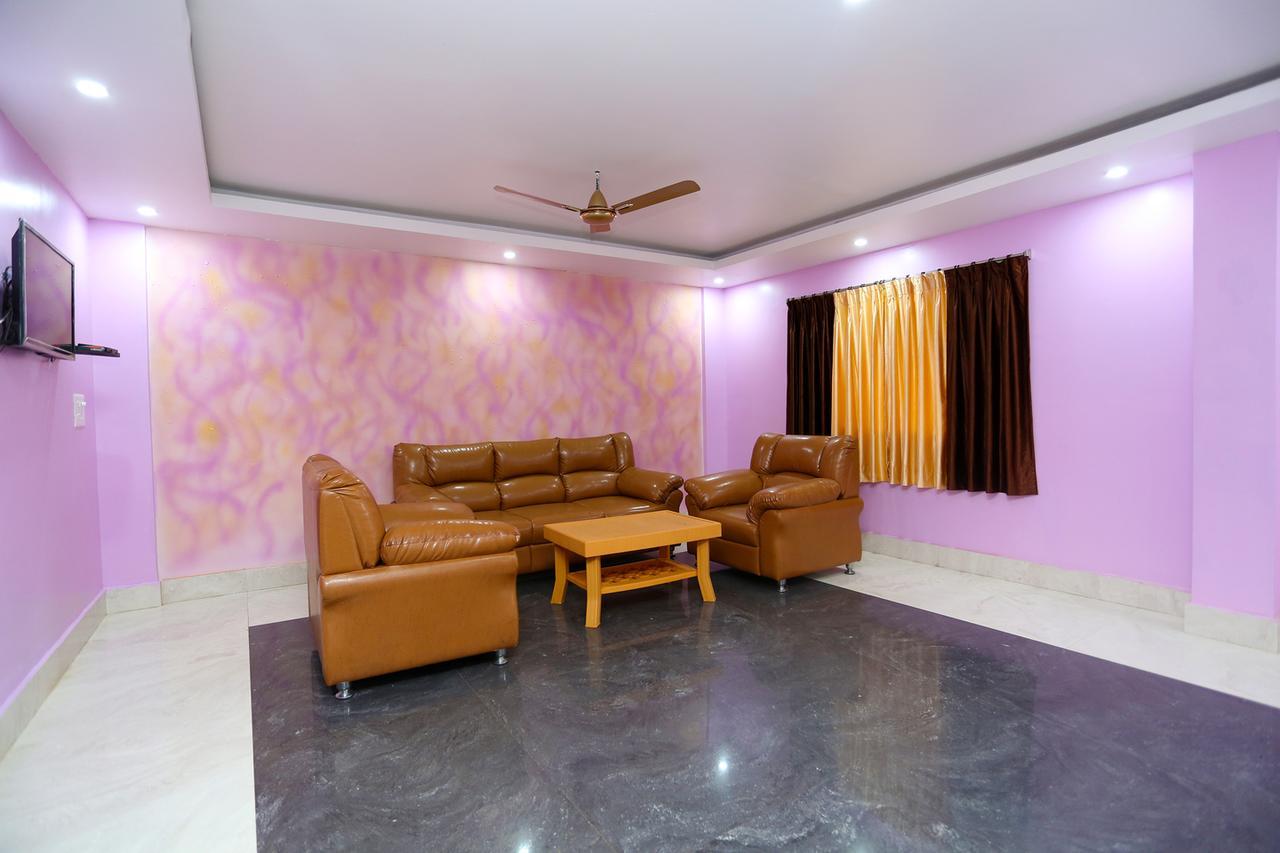 Krishna Residency Hotel ปูรี ภายนอก รูปภาพ