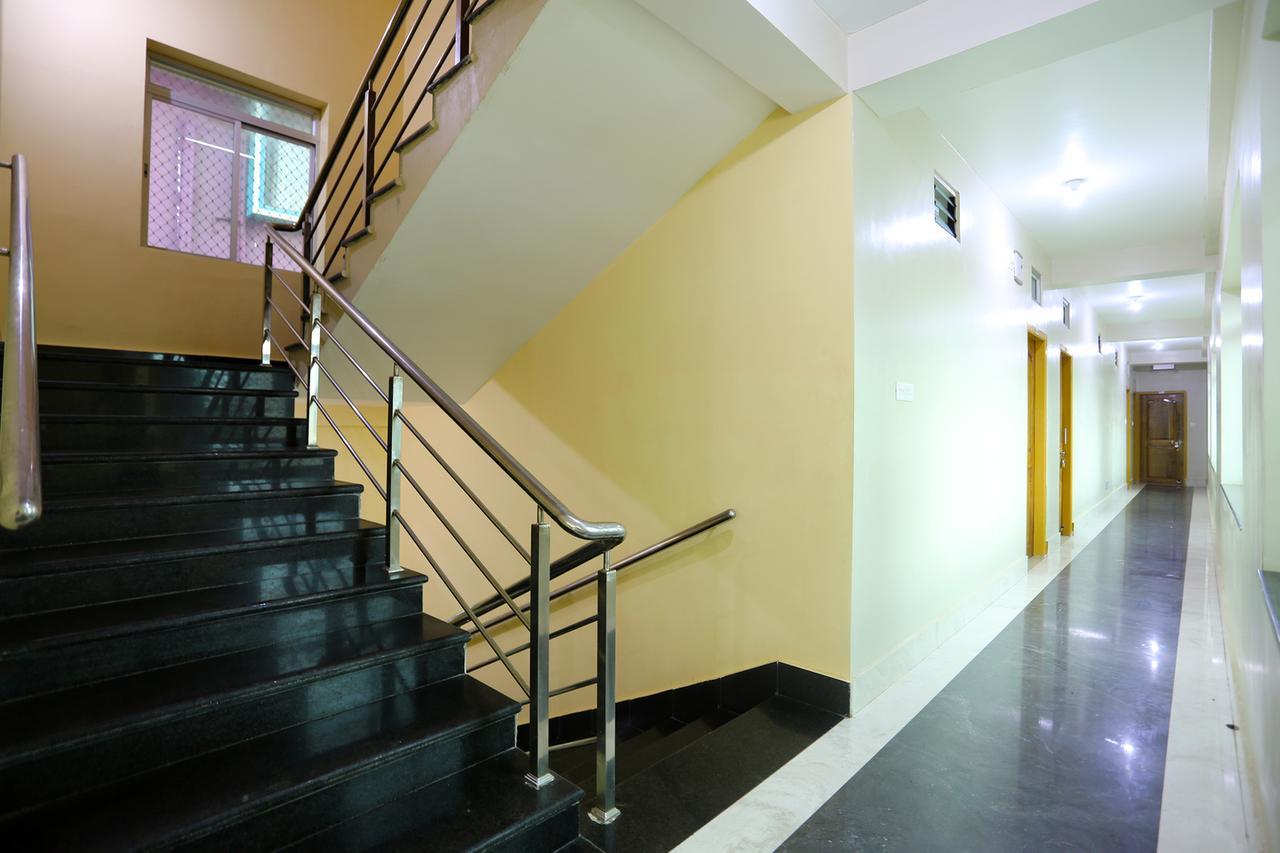 Krishna Residency Hotel ปูรี ภายนอก รูปภาพ